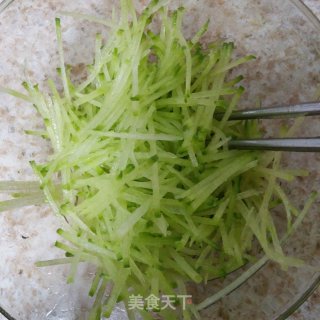 蚝油萝卜丝的做法步骤：2