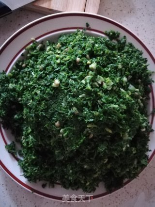 荠菜鲜肉大包的做法步骤：4