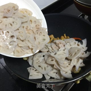 藕片炒肉丝的做法步骤：9