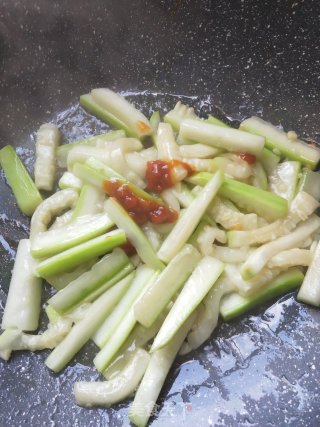 豆酱炒蒲瓜的做法步骤：5