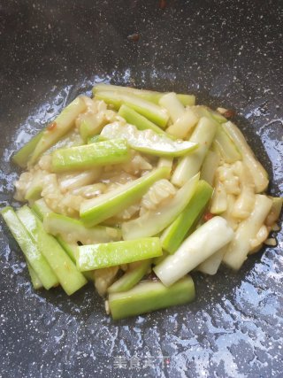 豆酱炒蒲瓜的做法步骤：6