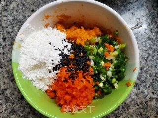 外酥里嫩~酥软红薯饼的做法步骤：4