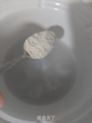 花旗参瘦肉汤的做法步骤：3