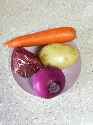 牛肉咖喱饭的做法步骤：1