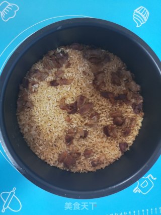 春天里的一碗酱油五花肉蒸饭的做法步骤：9