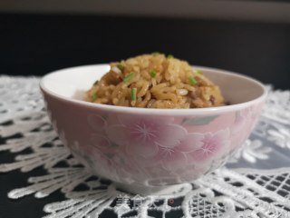 春天里的一碗酱油五花肉蒸饭的做法步骤：10