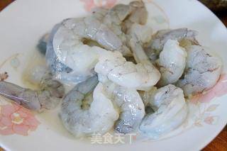 虾仁炒西兰花的做法步骤：1