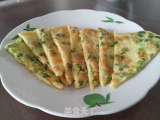 蒜苔鸡蛋饼的做法步骤：7