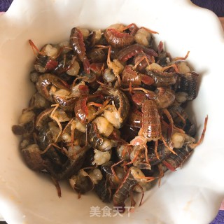 香辣虾球(小龙虾)的做法步骤：2