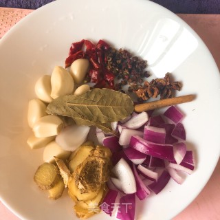 香辣虾球(小龙虾)的做法步骤：3