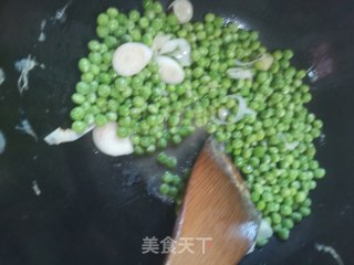 西红柿炒豌豆的做法步骤：5