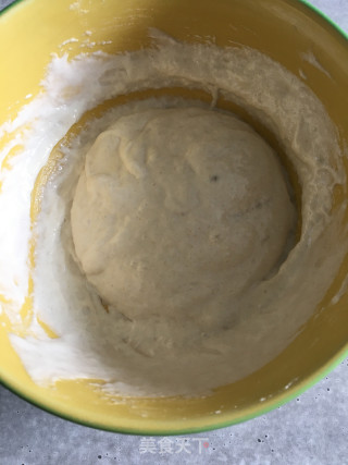 葱蒜小餐包的做法步骤：1