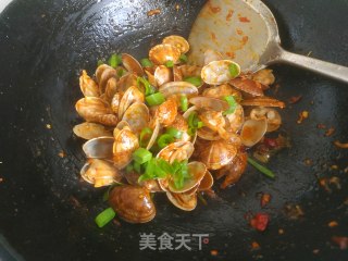 麻辣花蛤的做法步骤：16