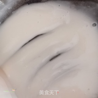 【干货】汤种+水合法夏天做面包的必杀技 面包食谱理论课#附经典芝士夹心毛毛虫甜面包做法#的做法步骤：1