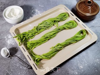 自制零添加的菠菜鸡蛋面条的做法步骤：9