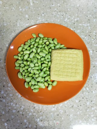 虾米黄豆焖豆干的做法步骤：1