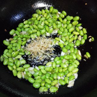 虾米黄豆焖豆干的做法步骤：6