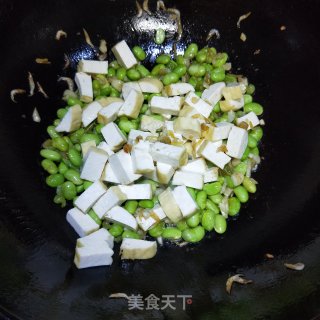 虾米黄豆焖豆干的做法步骤：7