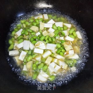 虾米黄豆焖豆干的做法步骤：8