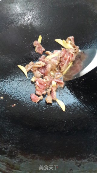 芦笋炒肉的做法步骤：4