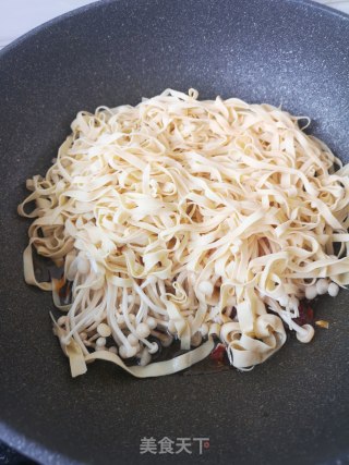 酱香豆皮金针菇的做法步骤：5