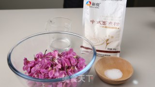 香煎槐花饼的做法步骤：1