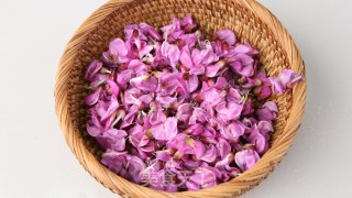 香煎槐花饼的做法步骤：2
