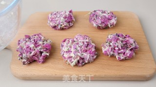 香煎槐花饼的做法步骤：5