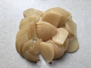 酸萝卜龙利鱼的做法步骤：2