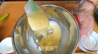 幸运签语饼，每掰开一个签语饼，都会带给心仪的人一份惊喜。的做法步骤：6