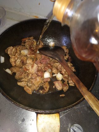 土豆炖牛腩的做法步骤：5
