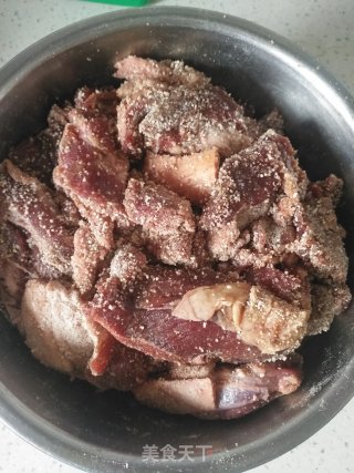 粉蒸牛肉的做法步骤：6