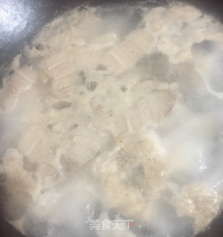 白萝卜炖五花肉的做法步骤：3