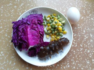 海参紫甘蓝蛋炒饭的做法步骤：1