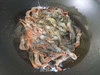 红汤河虾的做法步骤：3