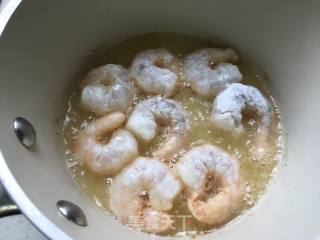 糖醋鲜果虾仁的做法步骤：7