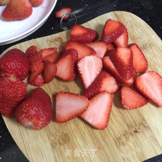 草莓蛋糕的做法步骤：9