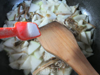 笋干菜煮蒲瓜的做法步骤：7
