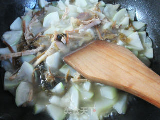 笋干菜煮蒲瓜的做法步骤：9