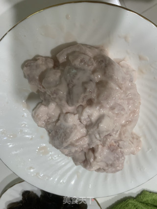 糖醋排骨的做法步骤：2