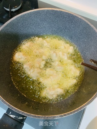 糖醋排骨的做法步骤：3
