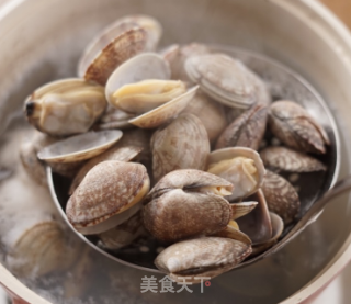 香辣蛤蜊的做法步骤：2