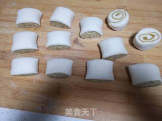 南瓜????面花卷的做法步骤：7