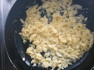 韭菜鸡蛋虾皮饺子的做法步骤：3