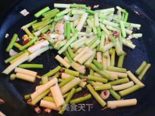 肉末蒜苔的做法步骤：4