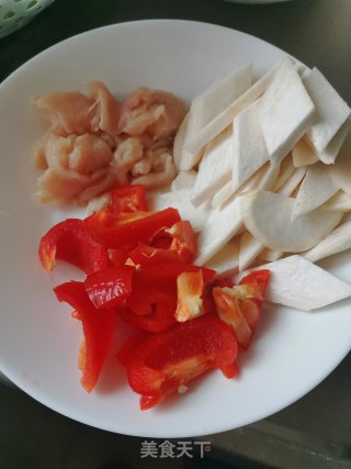 杏鲍菇鸡胸肉炒西兰花的做法步骤：1