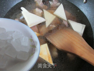 豆腐干烧蹄髈肉的做法步骤：12