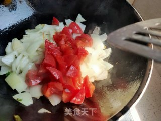 西红柿洋葱炒鹅蛋的做法步骤：7