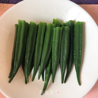 白灼秋葵的做法步骤：3