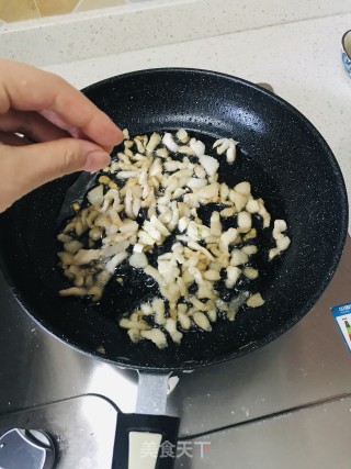 炒河粉的做法步骤：4